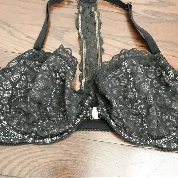 VS FREE W/ Purchase - Picture 3 of 6